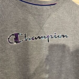 Champion Heather Gray Sweatshirt with Patterned Logo